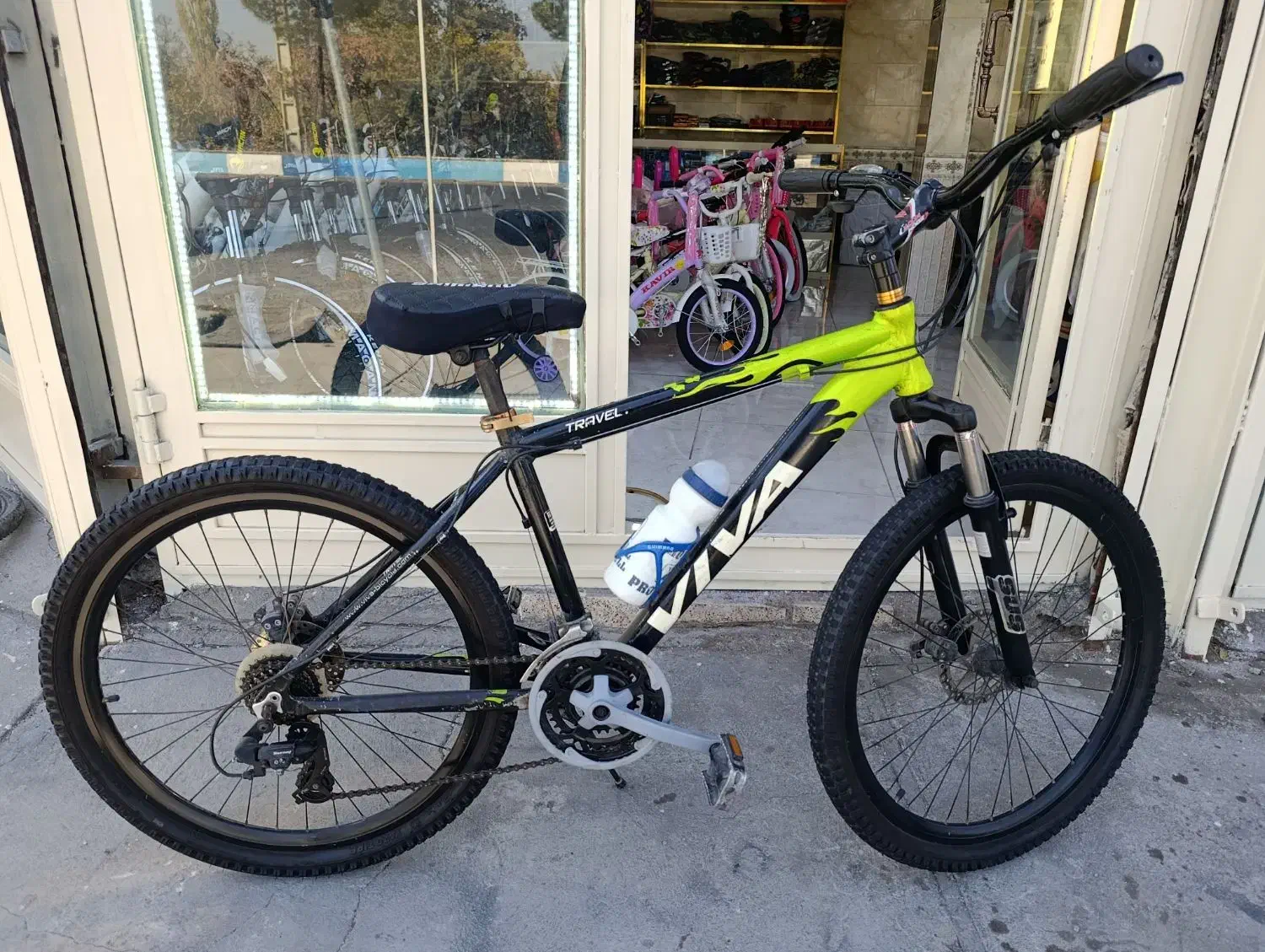 تعدادی دوچرخه ۲۶ ویوا، فلش...|دوچرخه، اسکیت، اسکوتر|اسکو, |دیوار