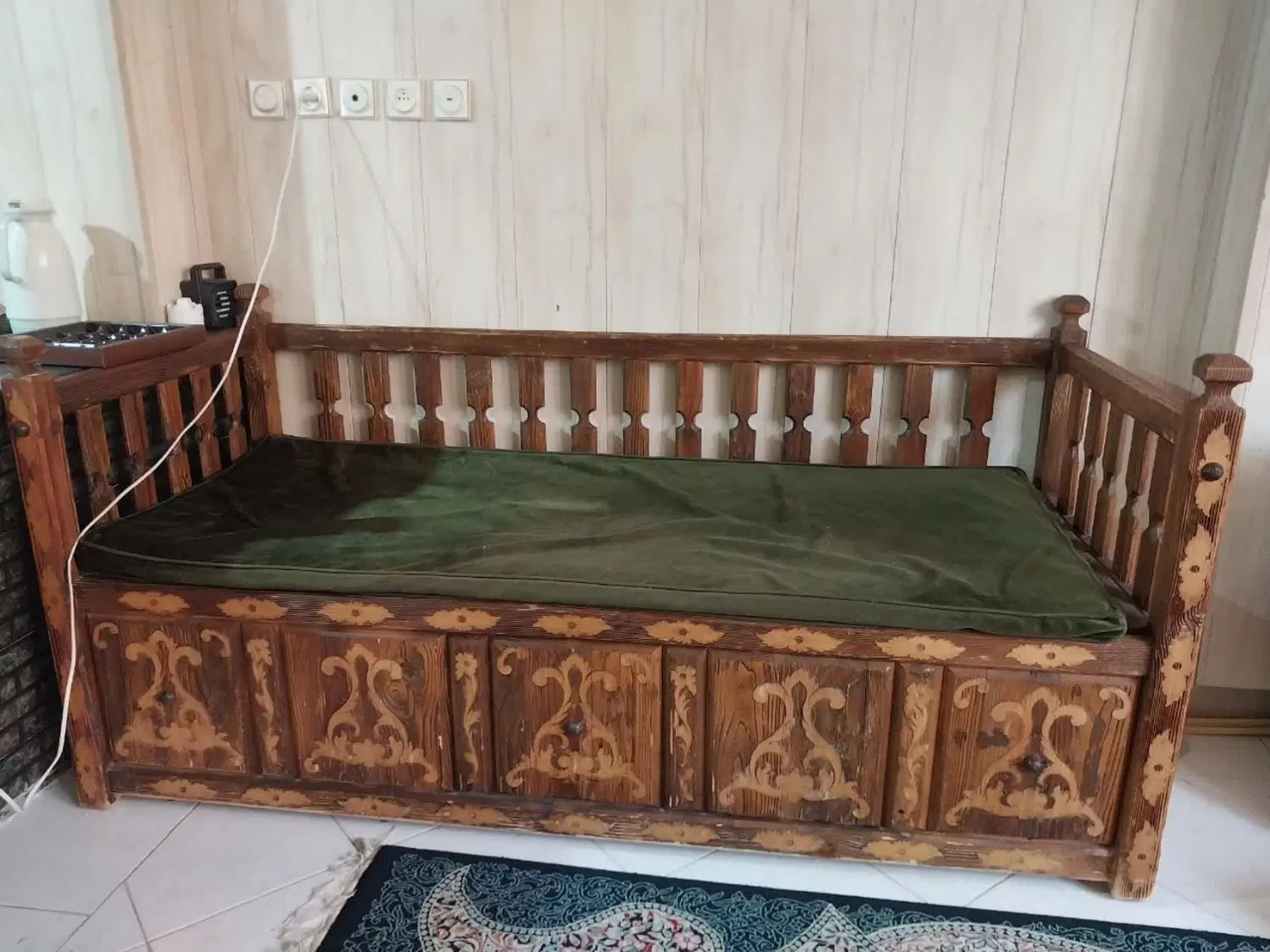 تخت سنتی|تخت و سرویس خواب|اصفهان, پوریای ولی|دیوار