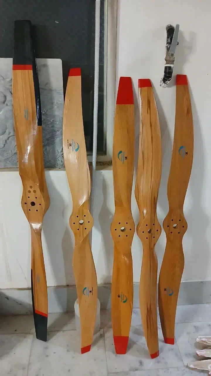 ملخ هواپیما|اسباب‌بازی بچه|تهران, حر|دیوار