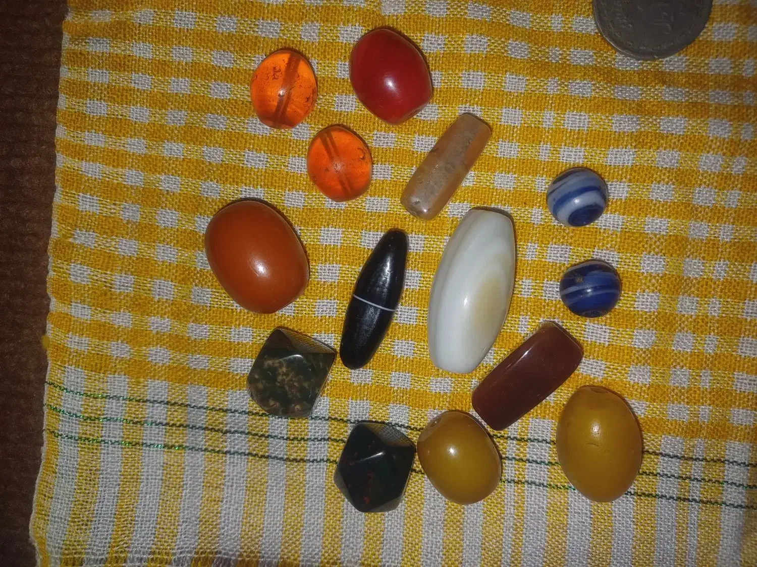 سکه قدیم وسنگ|کلکسیون اشیاء عتیقه|آق قلا, |دیوار