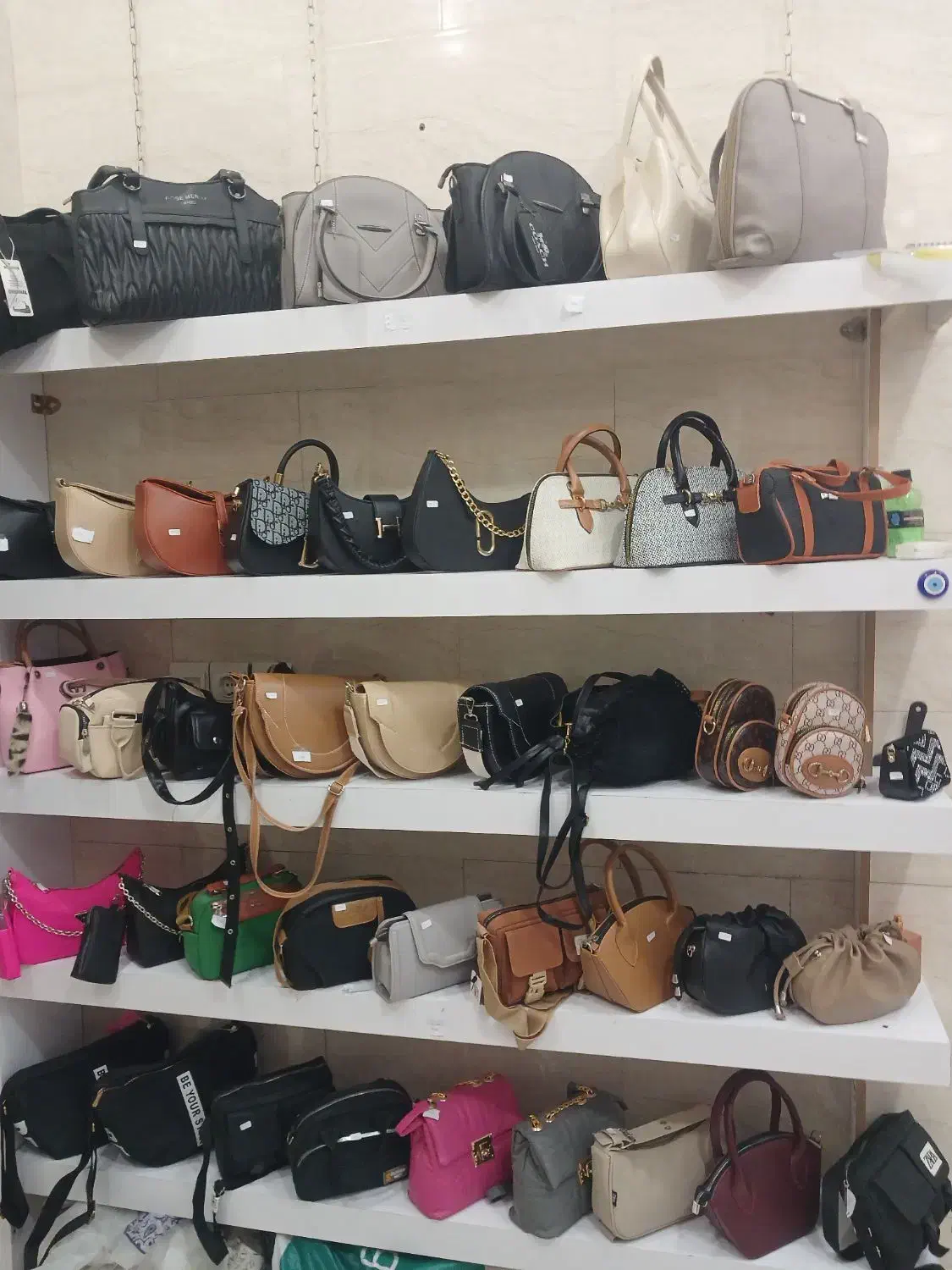 فروش عمده کیف|کیف، کفش، کمربند|برازجان, |دیوار