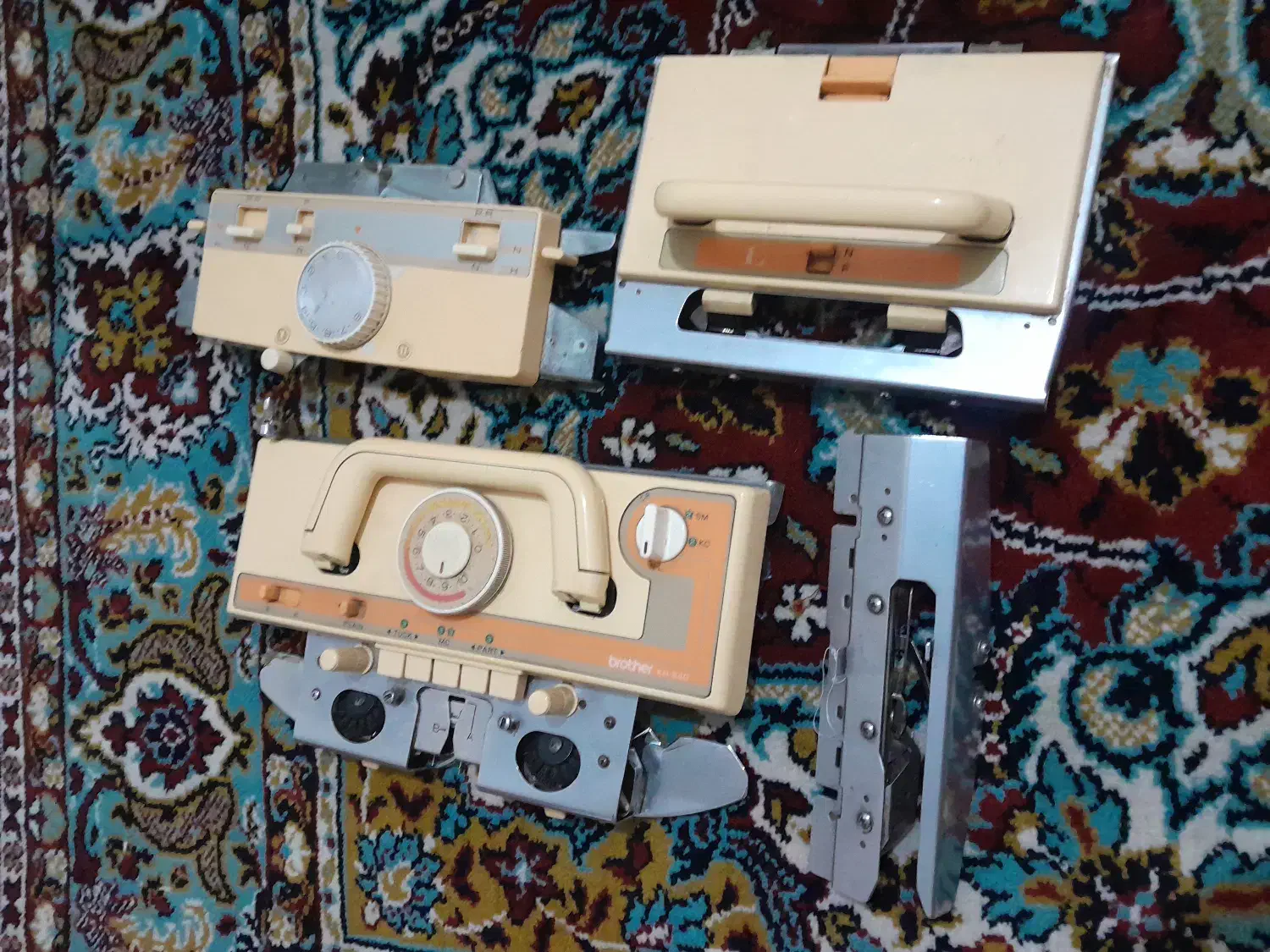 ماشین بافتنی ۸۴۰|لوازم خیاطی و بافتنی|محمدیه-قزوین, |دیوار