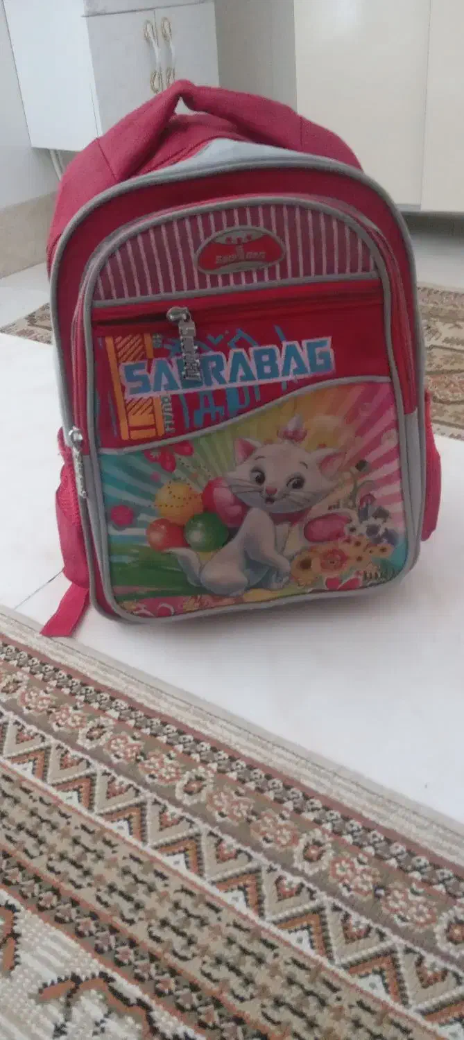 کیف مدرسه|کیف، کفش، کمربند|مرند, |دیوار