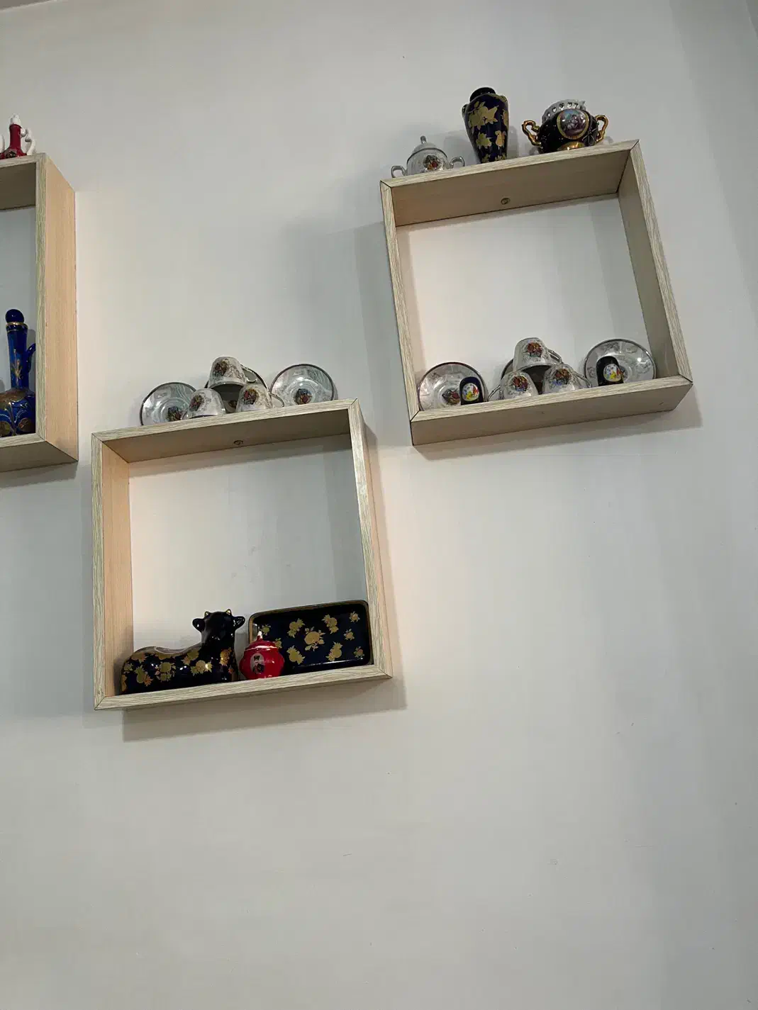 ۳ عدد شلف دیواری|کتابخانه، شلف، قفسه‌های دیواری|رشت, دیانتی|دیوار