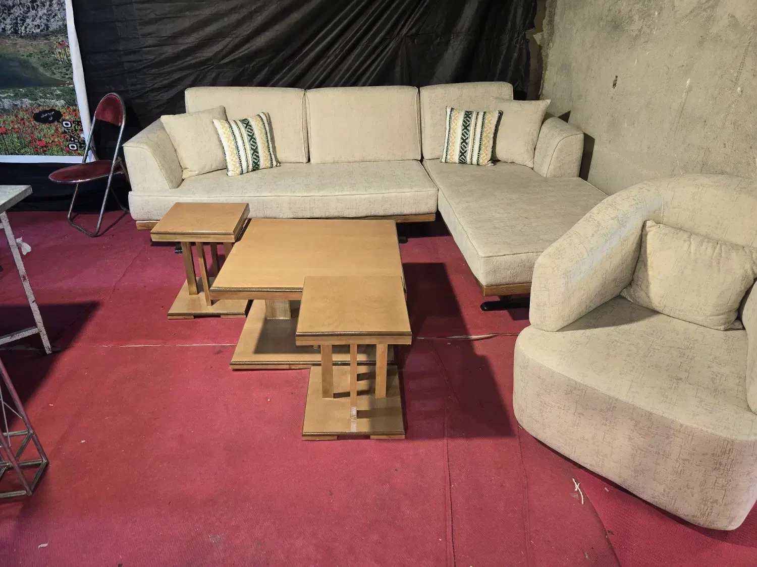 مبل ۷ نفره با میز عسلی تخت شو|مبلمان خانگی و میز عسلی|دهدشت, |دیوار