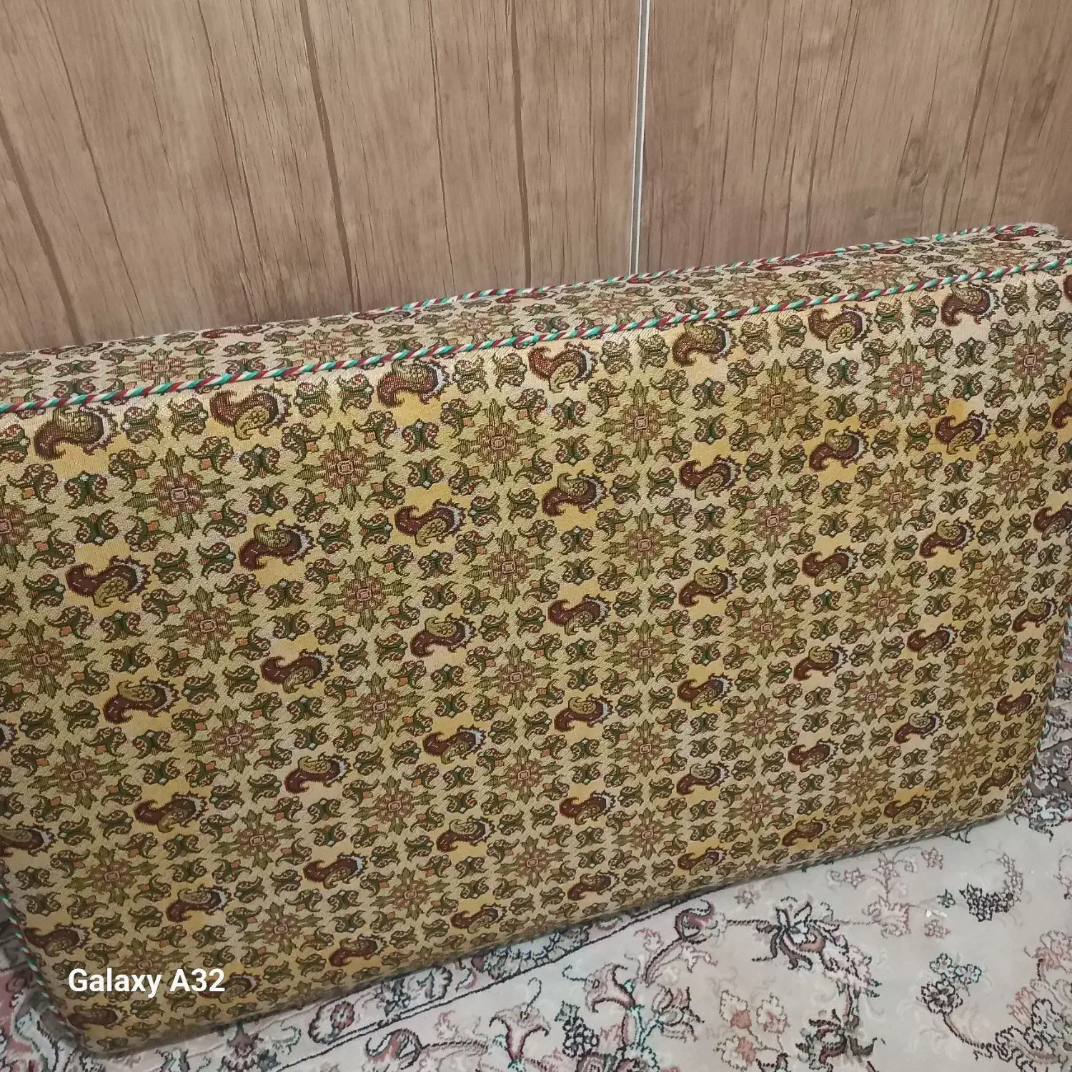 پشتی|پشتی|قدس, شهر‌قدس|دیوار