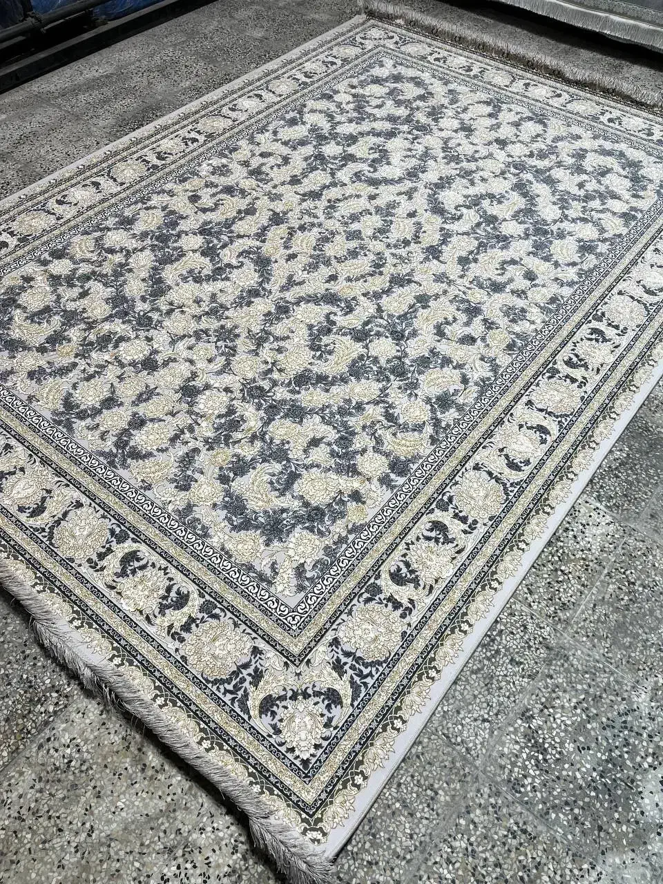 فرش های نمایشگاه اران بیدگل|فرش|ایلام, |دیوار