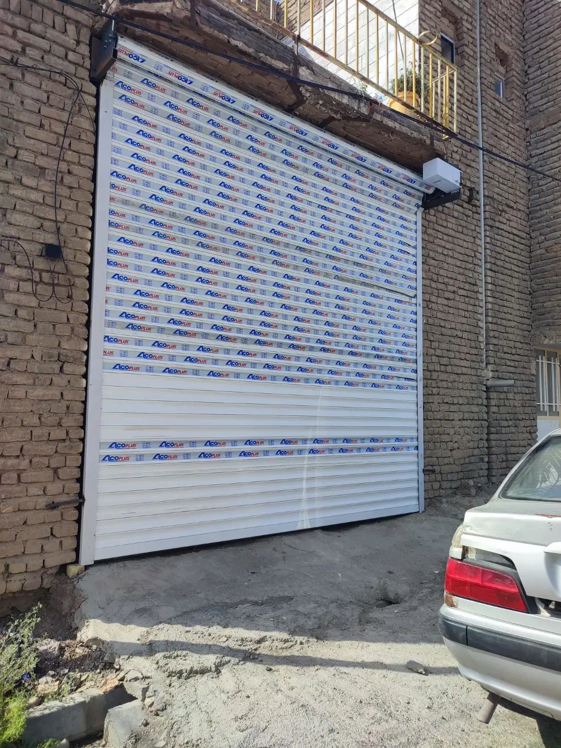 نصب کرکره و شیشه سکوریت و دوجداره|خدمات پیشه و مهارت|زبرخان, |دیوار