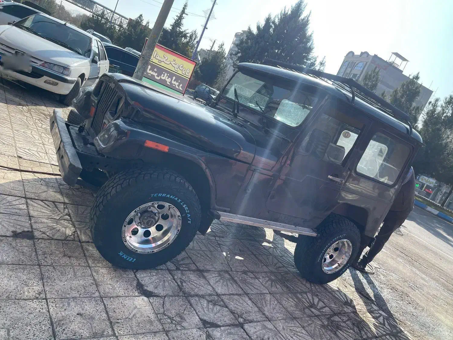 جیپ صحرا|خودرو سواری و وانت|میانه, |دیوار