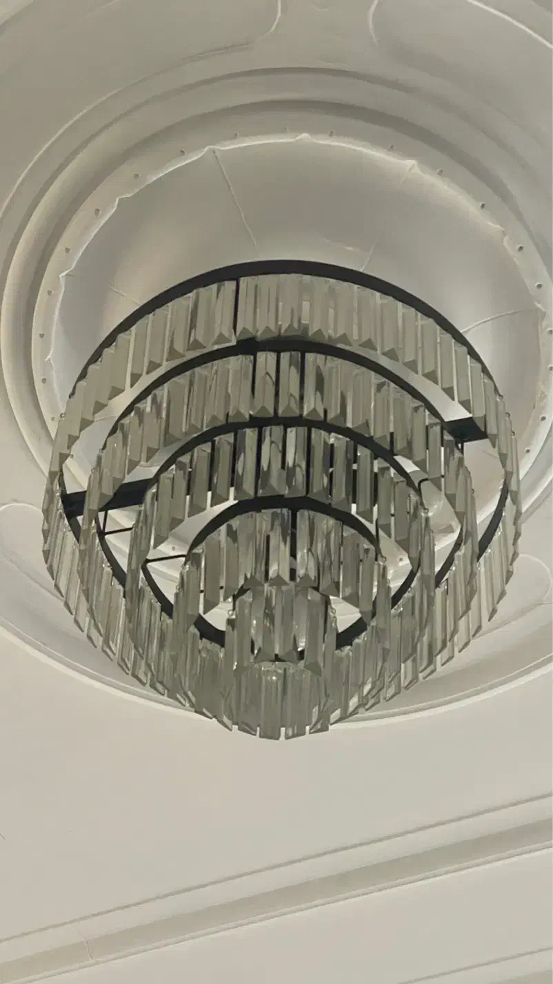 لوستر کریستالی طبقانی در حد نو|لوستر و چراغ آویز|لاهیجان, امیرشهید|دیوار