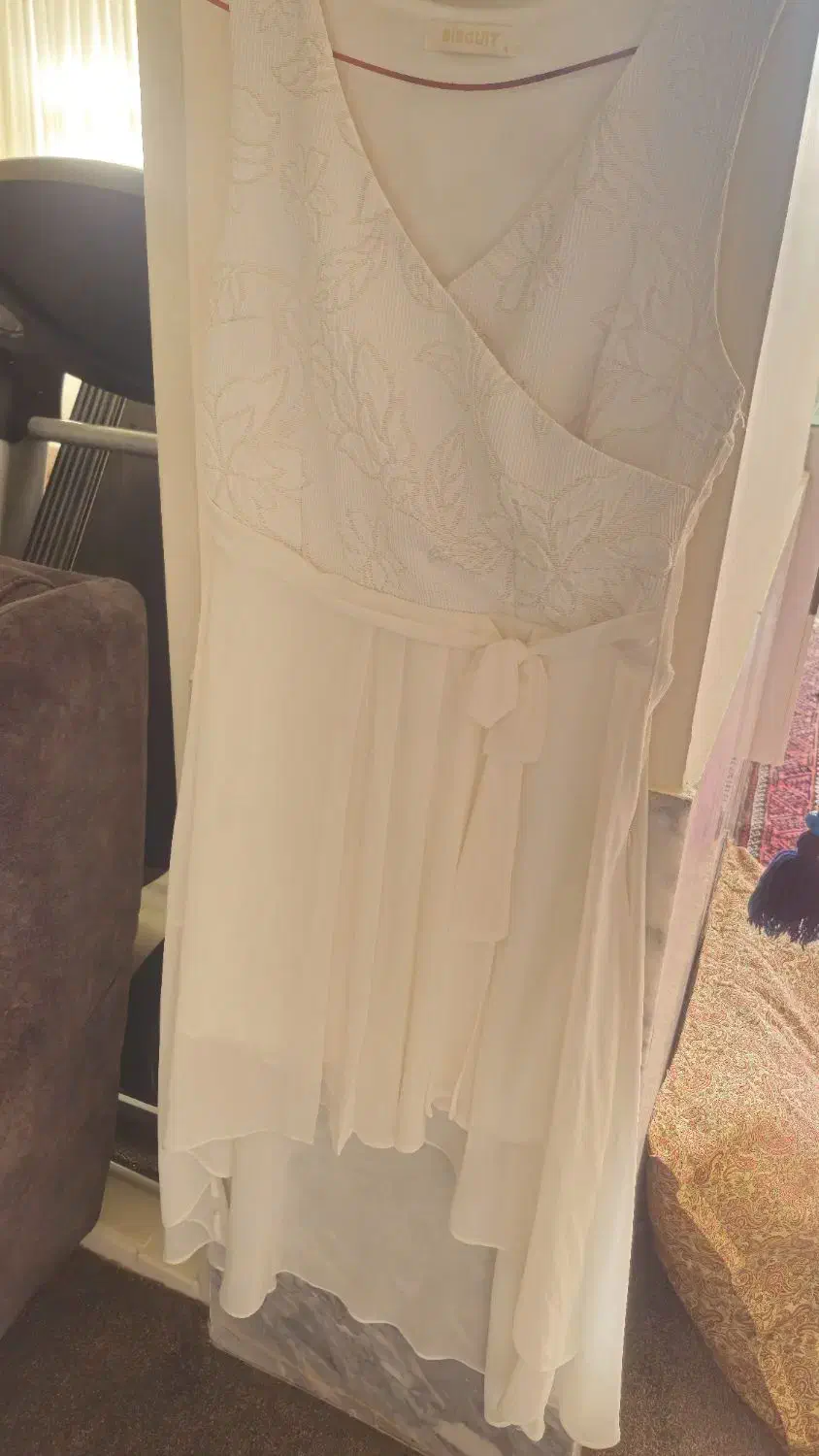 پیراهن مجلسی|لباس|سبزوار, امیر کبیر|دیوار