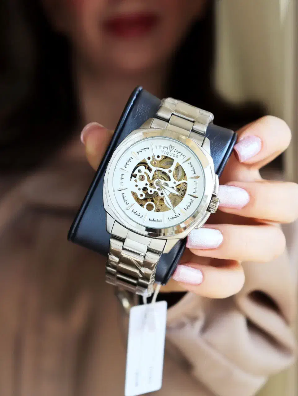 ساعت اتوماتیک اسکلتون موتور پیدا Viguer|ساعت|اصفهان, قلعه طبره|دیوار