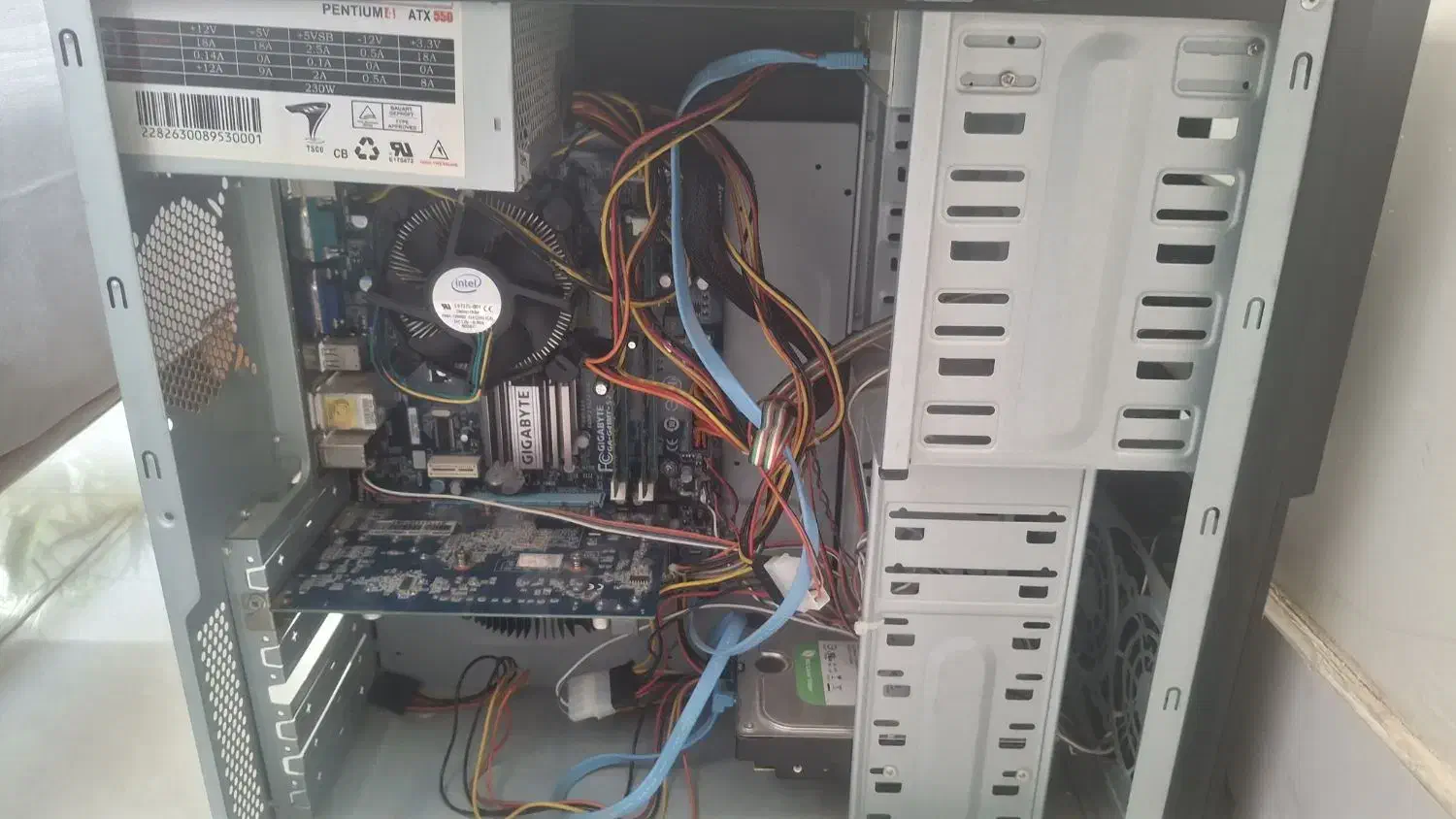 کامپیوتر|رایانه رومیزی|اسفراین, |دیوار