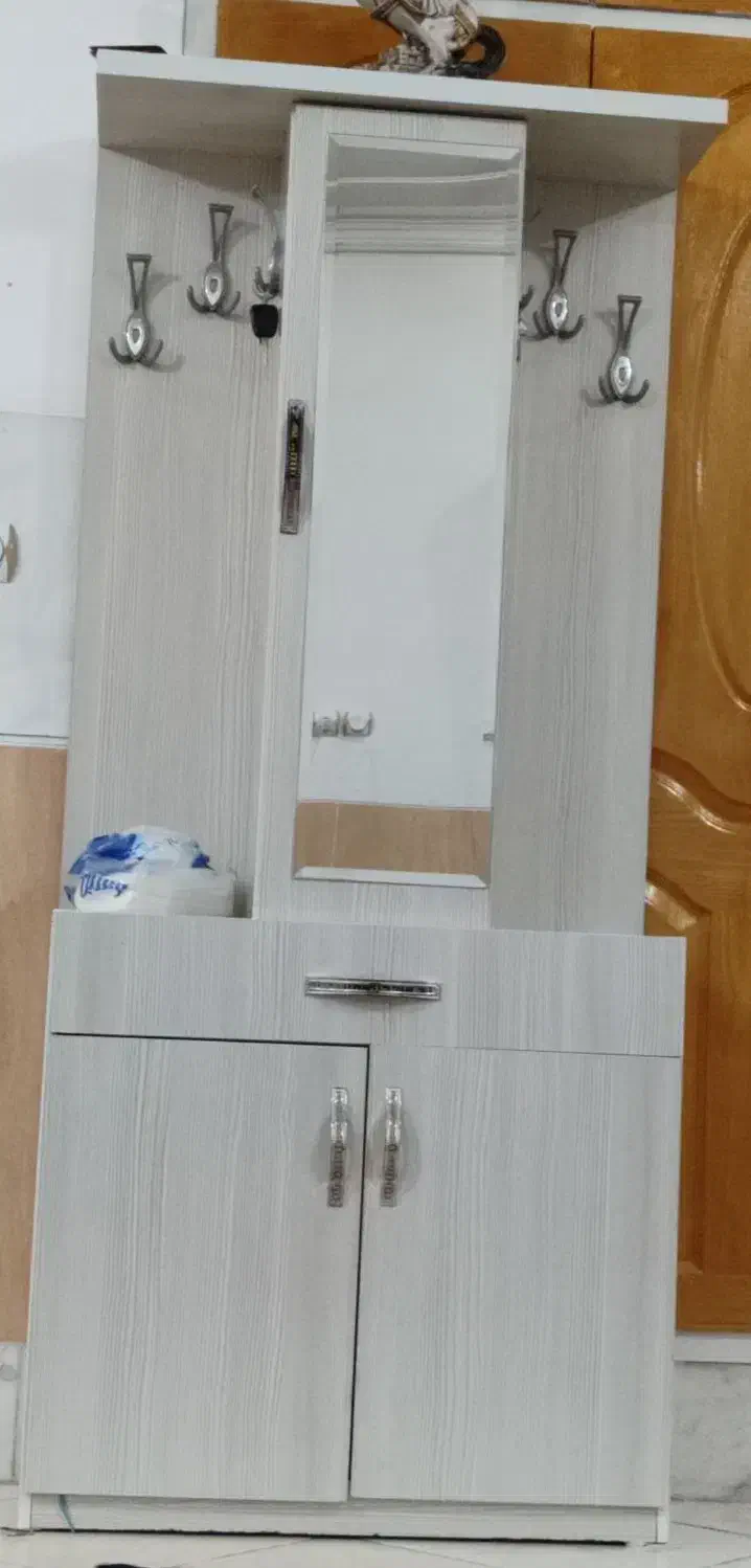 جاکفشی و میز تلوزیون|میز تلویزیون|یزد, |دیوار