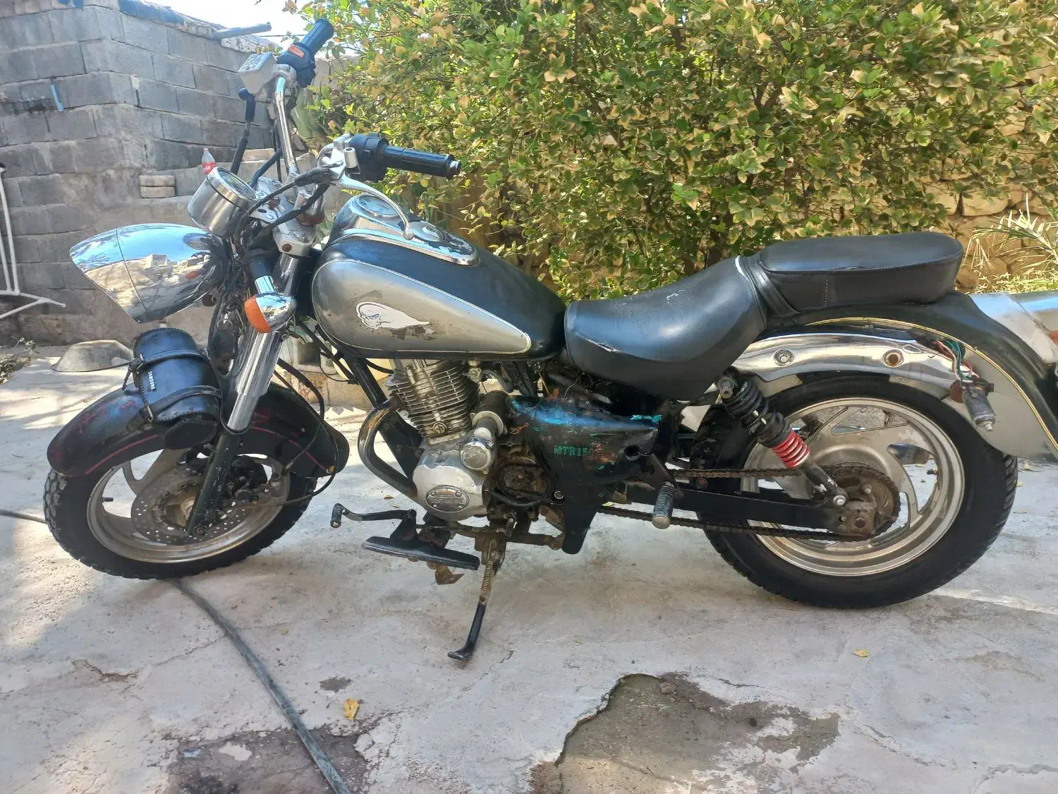 موتور هارلی آمریکایی|موتورسیکلت|قیروکارزین, |دیوار