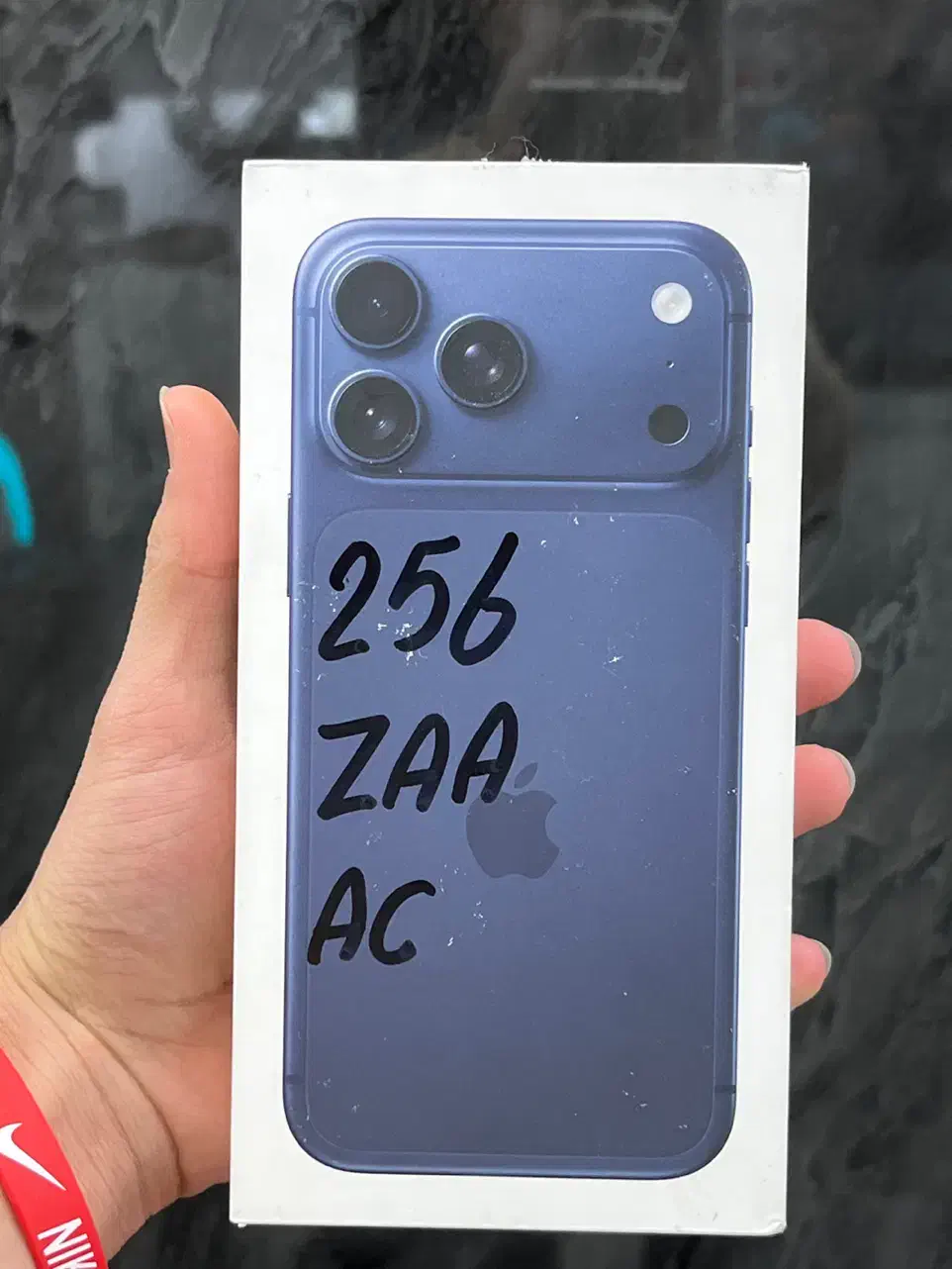 خرید قسطی 17pro max*اولین قسط سه ماه بعد*دم قسط|موبایل|یزد, |دیوار