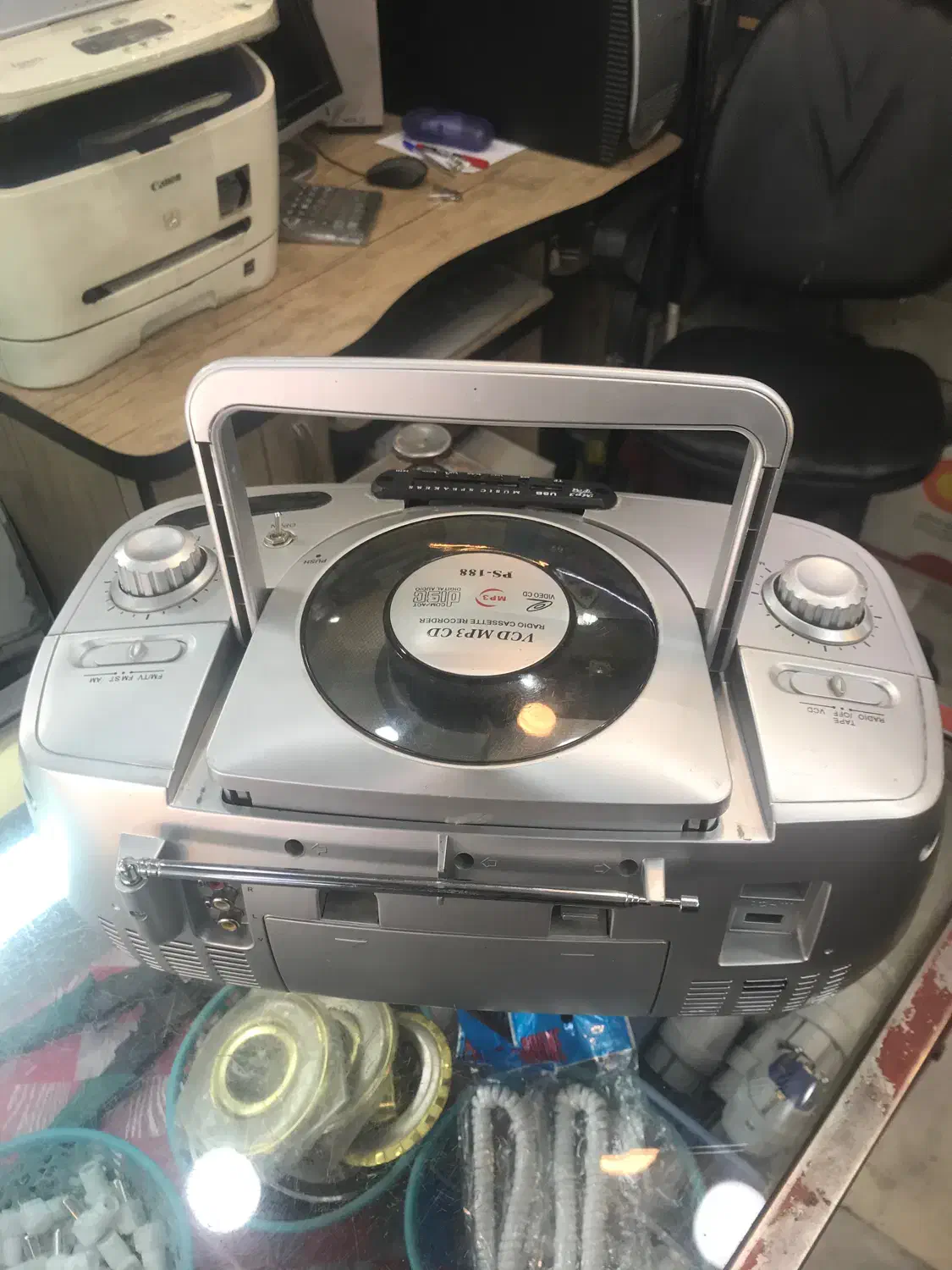 ضبط فلش خور با رادیو در حد نو|سیستم صوتی خانگی|بروجرد, |دیوار