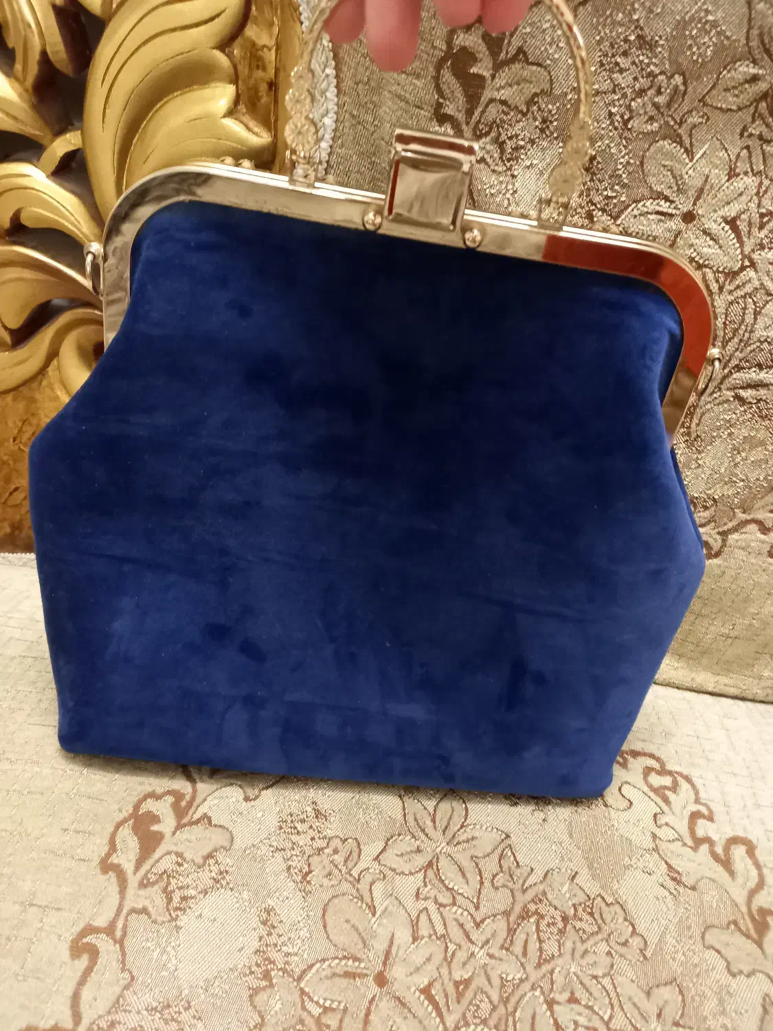 کیف مجلسی|کیف، کفش، کمربند|آستانه اشرفیه, |دیوار