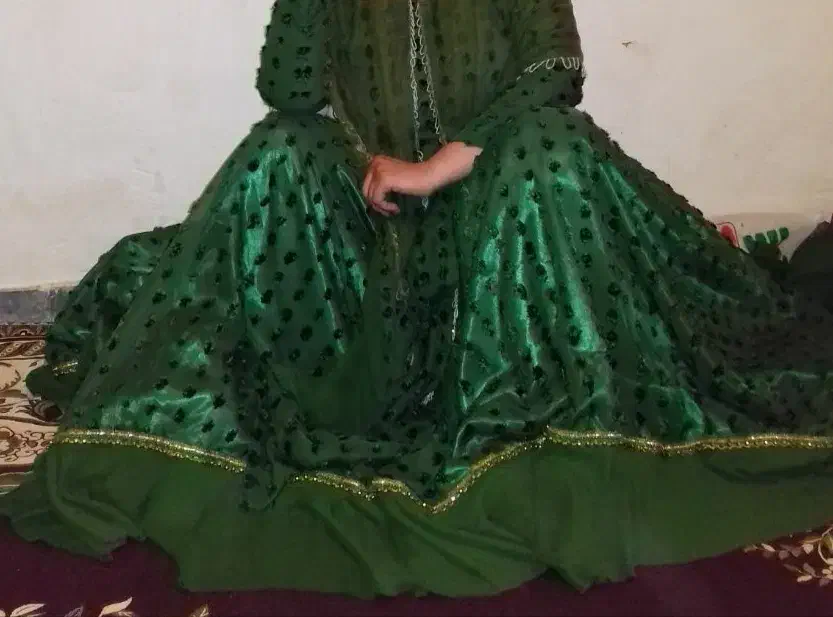 لباس محلی نو نو|لباس|یاسوج, |دیوار