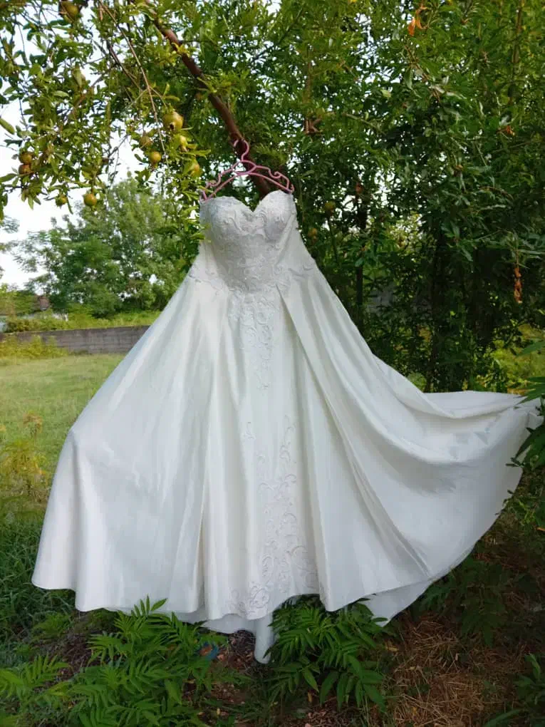 لباس عروس|لباس|ماسال, |دیوار