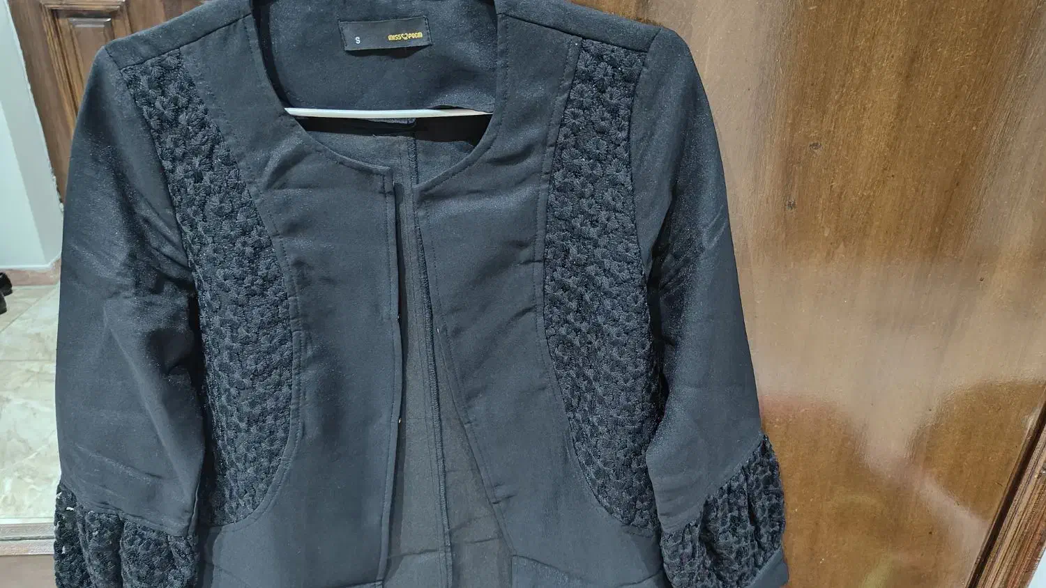 مانتو|لباس|آمل, |دیوار