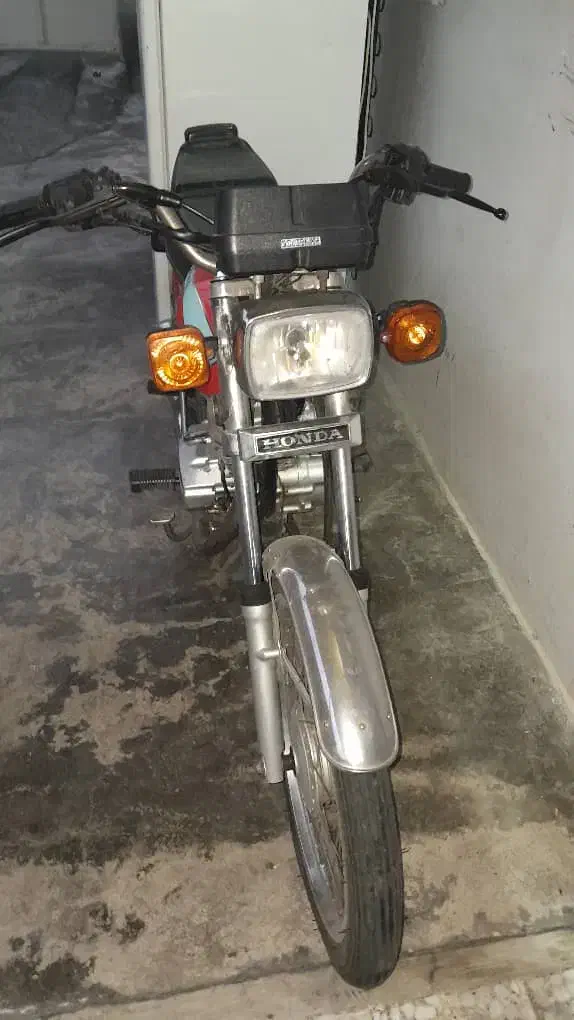 موتور هوندا ۸۳|موتورسیکلت|بندر انزلی, معلم|دیوار