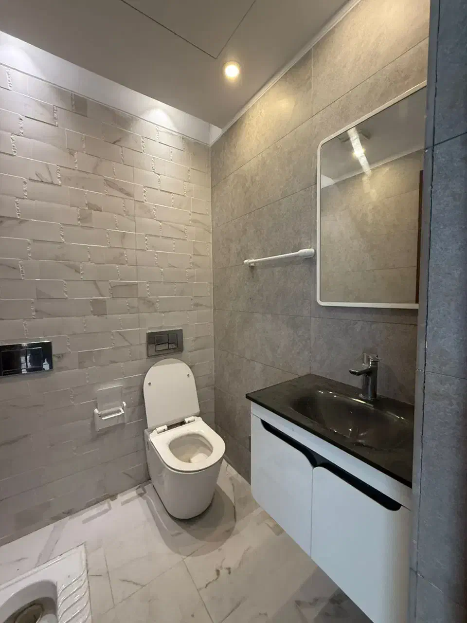 قلندری ۸۵متر/کلید نخورده/بدون مشرف (آفرویژه قیمتی)|فروش آپارتمان|تهران, قیطریه|دیوار