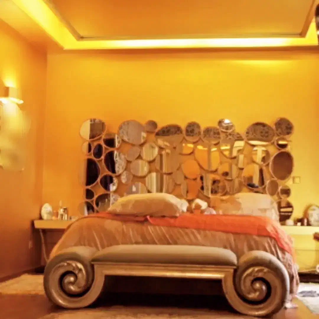 پاتختی ،پاف یا نیمکت کریستوفر گای اورجینال|تخت و سرویس خواب|تهران, زعفرانیه|دیوار