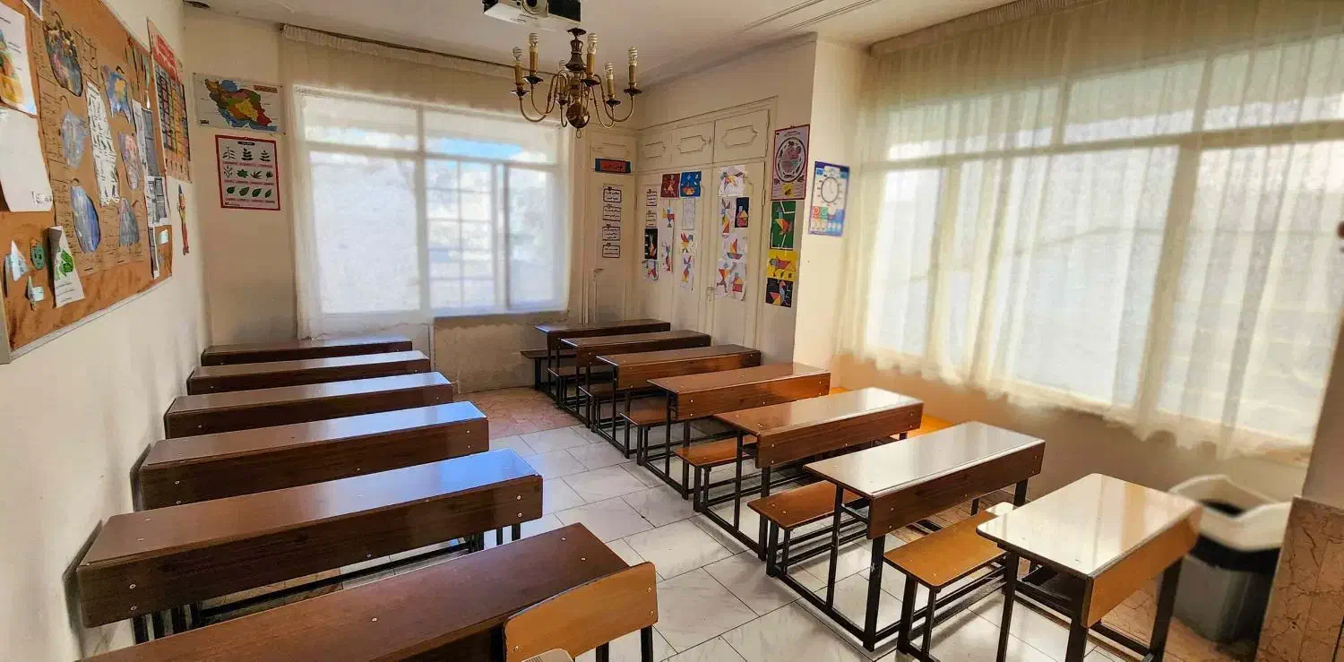 اجاره تایم عصر دبستان|اجارهٔ کوتاه‌مدت دفتر کار و فضای آموزشی|بروجرد, |دیوار
