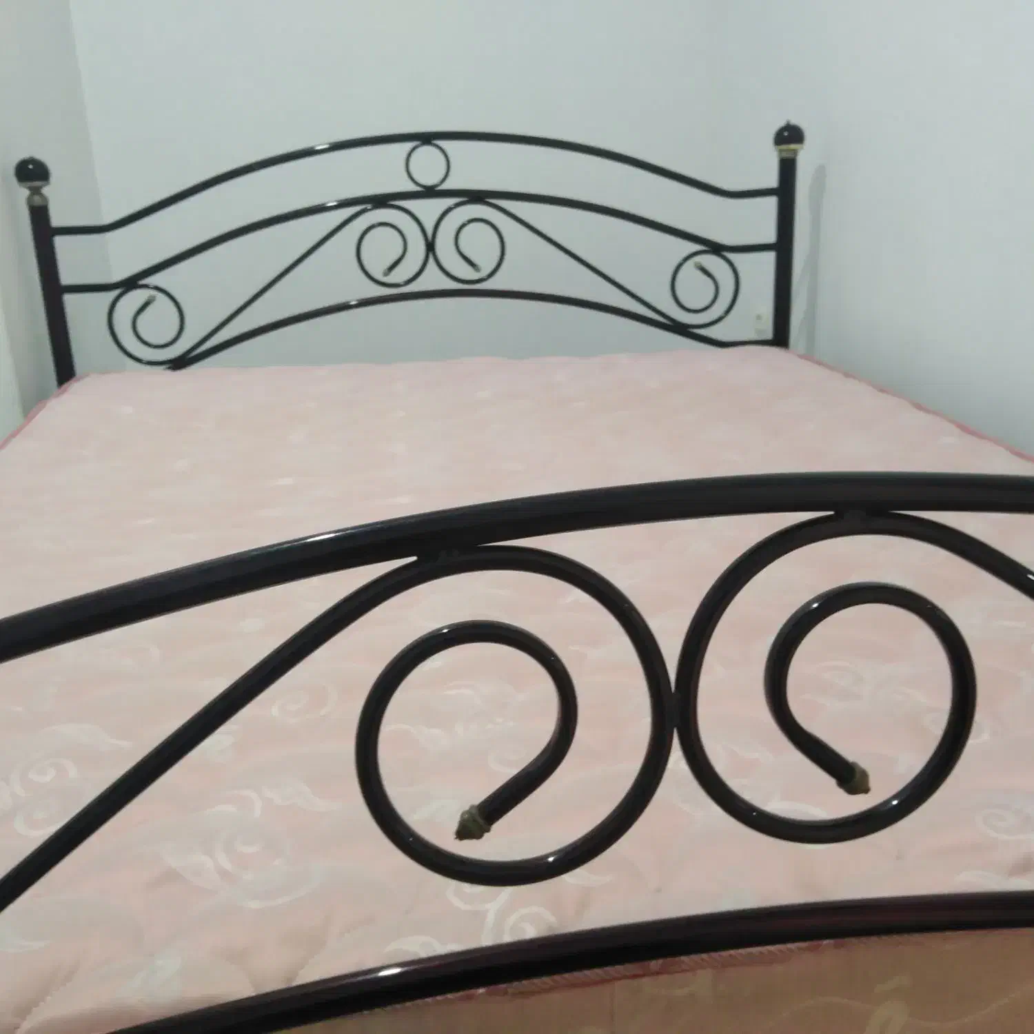 تخت خواب فلزی وتشک|تخت و سرویس خواب|کرج, شهرک سهرابیه|دیوار