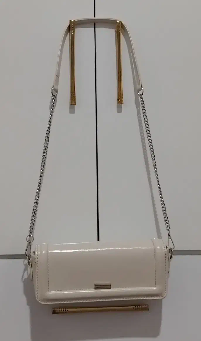 کیف|کیف، کفش، کمربند|دورود, |دیوار