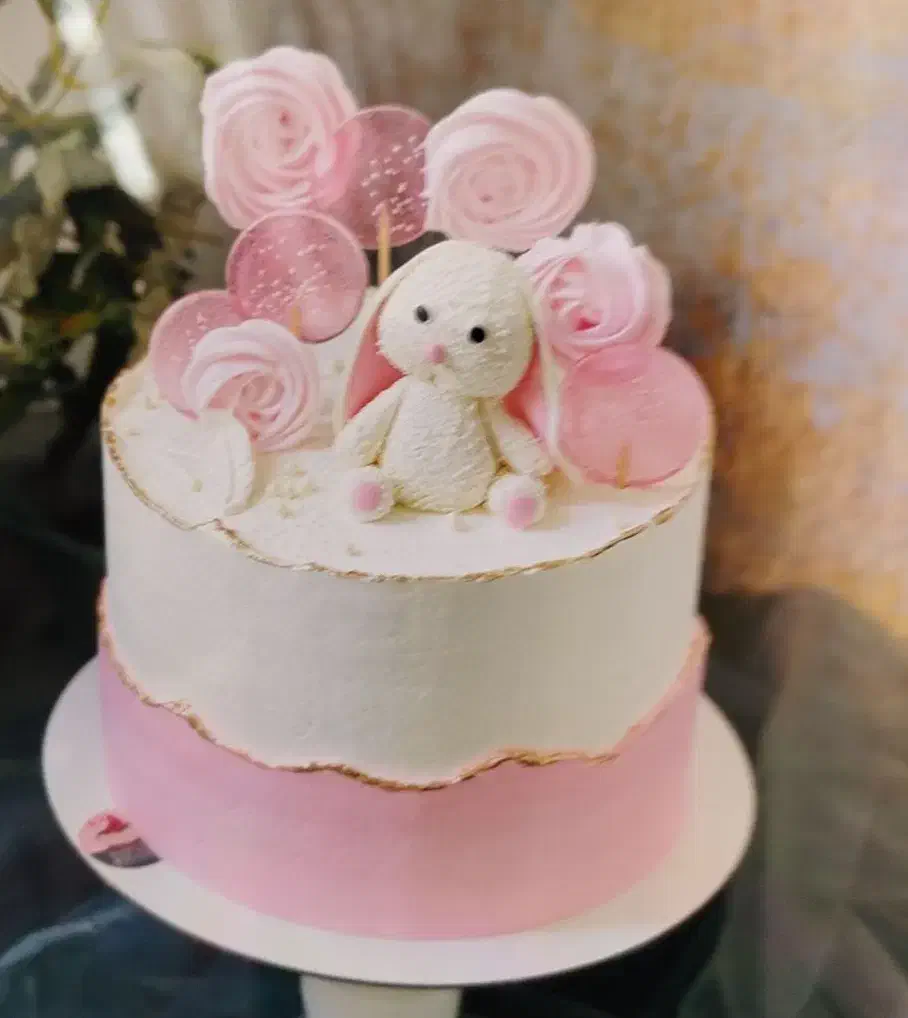 نیازمند فروشنده قنادی شیرینی فروشی|استخدام خدمات فروشگاه و رستوران|شیراز, قدوسی شرقی|دیوار