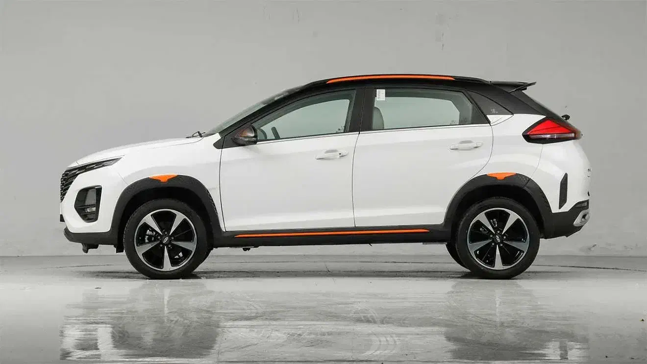 x33cross cvt سفید|خودرو سواری و وانت|ارومیه, |دیوار