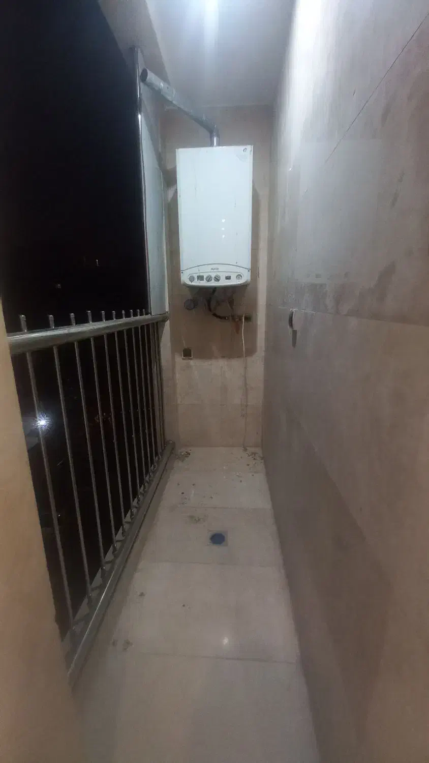 دریا  ۱۳۵ متر ۳ خوابه کیلید نخورده ۲ پارکینگ