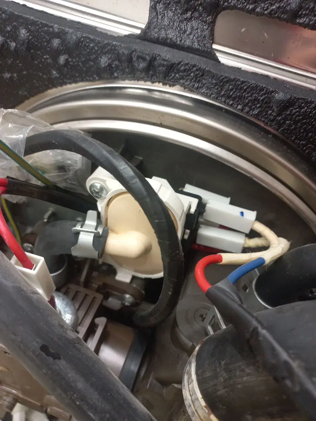 خدمات و تعمیرات تخصصی ماشین ظرفشویی در محل|خدمات پیشه و مهارت|تهران, میرداماد|دیوار