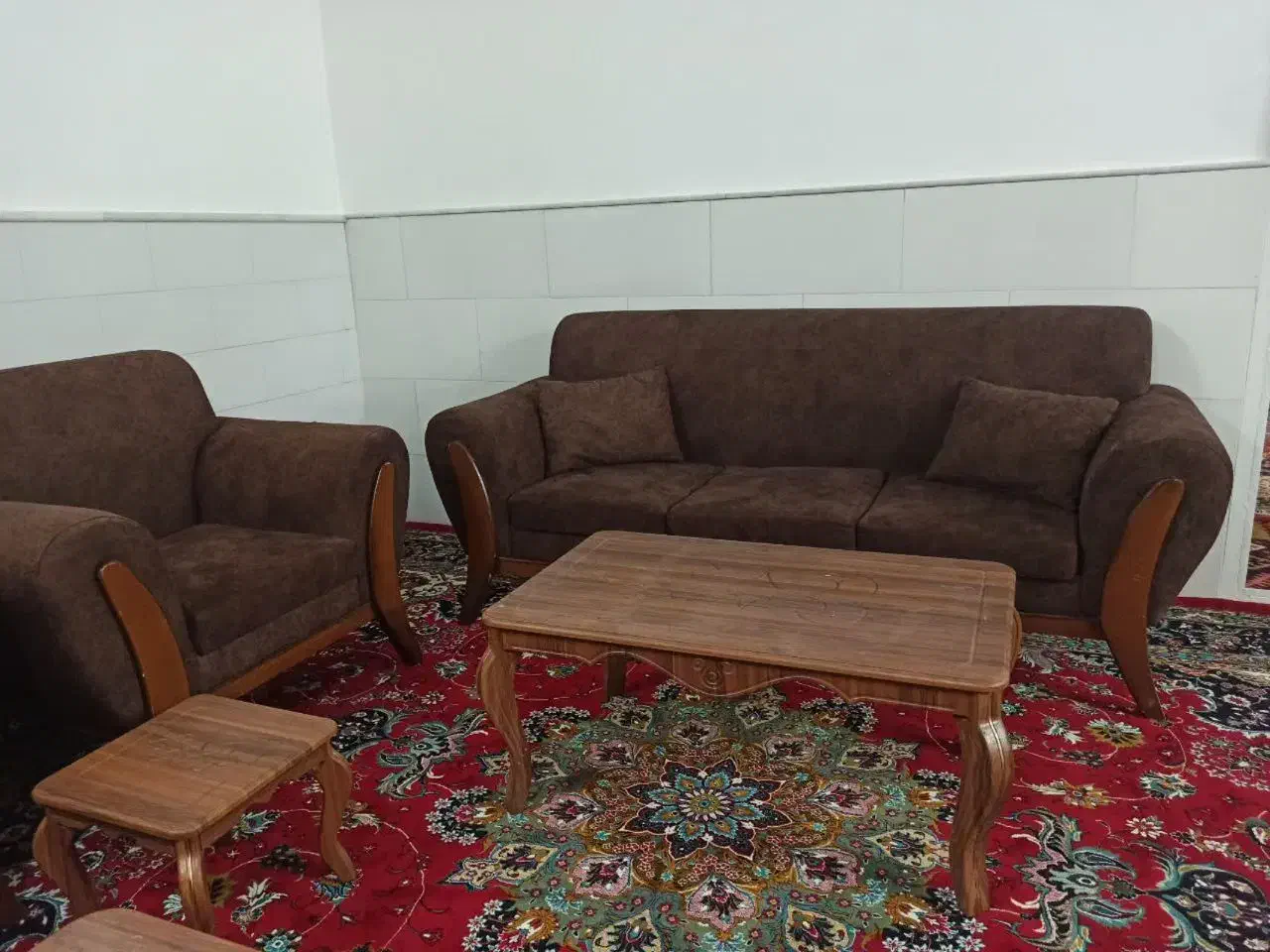 مبل ۷ نفره راحتی|مبلمان خانگی و میز عسلی|قم, باغ شریفی|دیوار