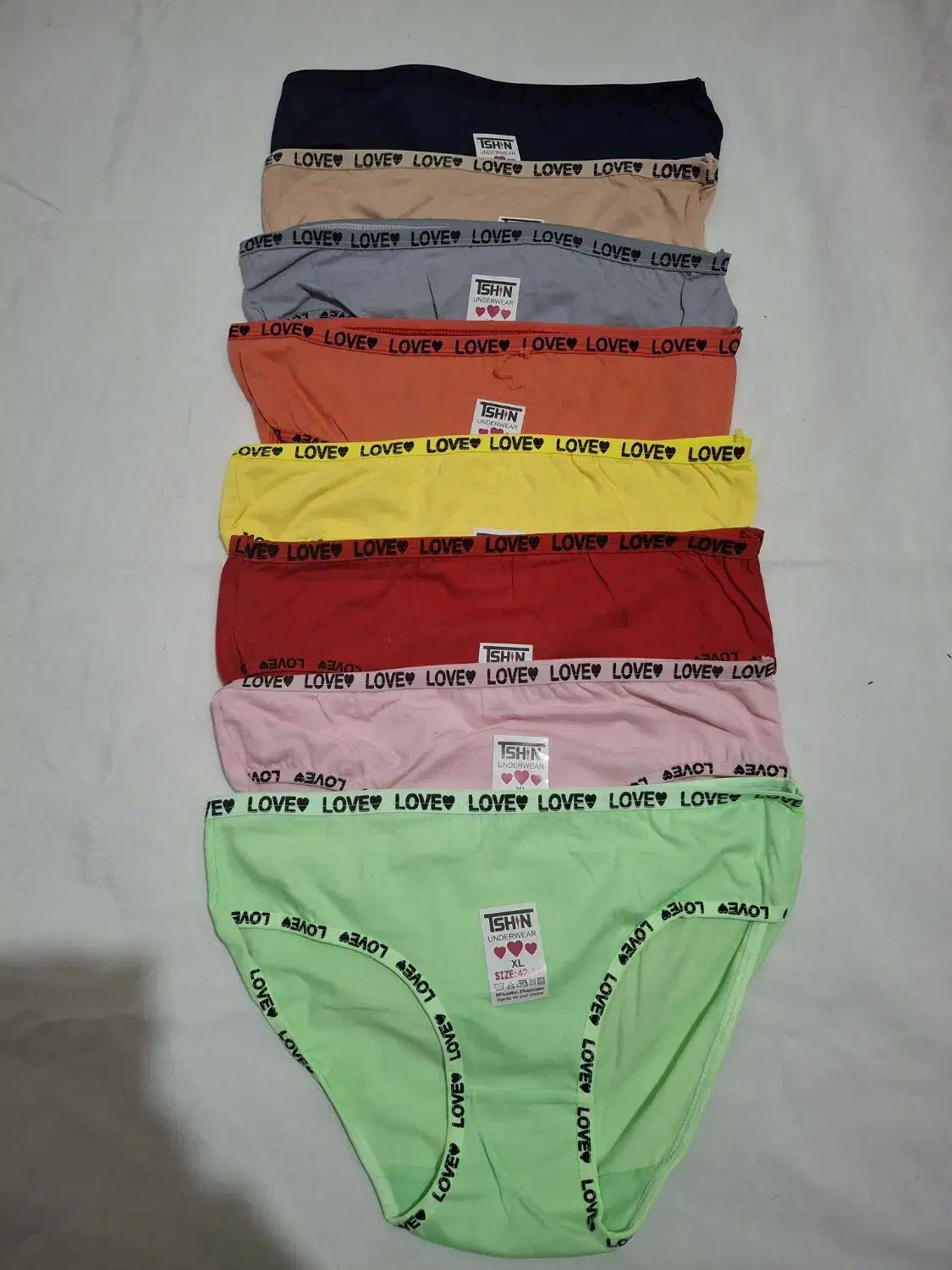 لباس زیر|لباس|نهاوند, |دیوار