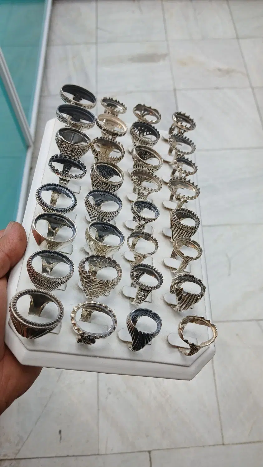 رکاب خالی ۹۲۵|جواهرات|اصفهان, نقش جهان|دیوار