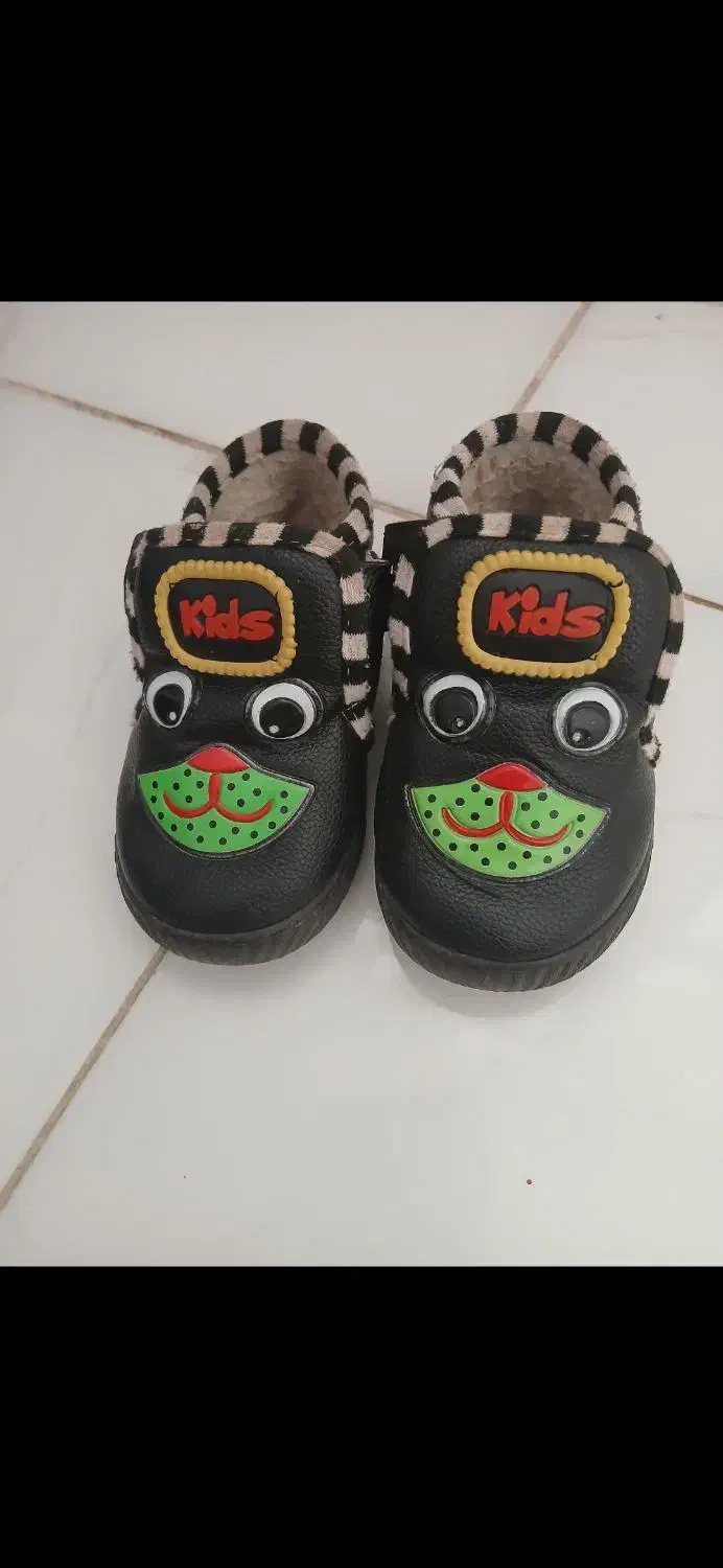 همگی سالمه سایز ۲۲ و ۲۵|کفش و لباس بچه|ابهر, |دیوار