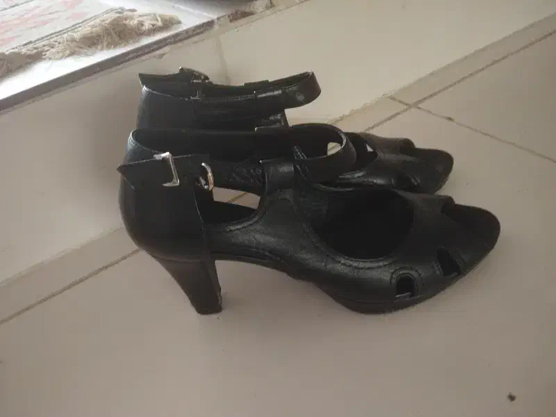 کفش|کیف، کفش، کمربند|کرمانشاه, |دیوار