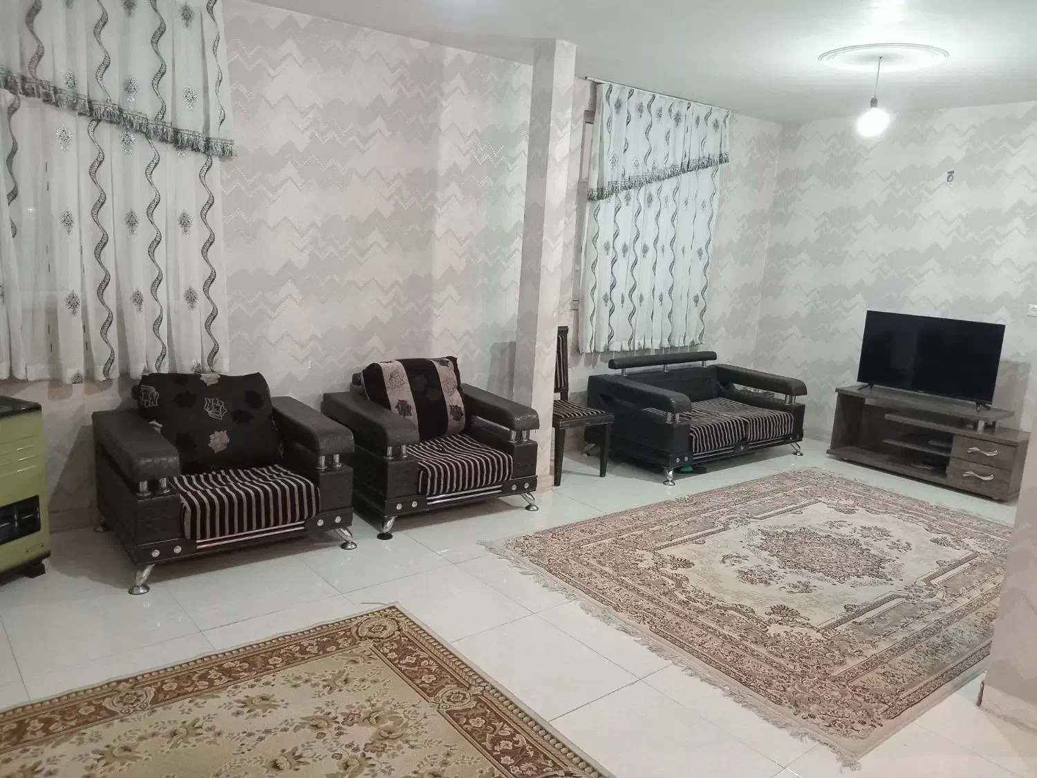 مبل محکم|مبلمان خانگی و میز عسلی|کرج, خرمدشت|دیوار