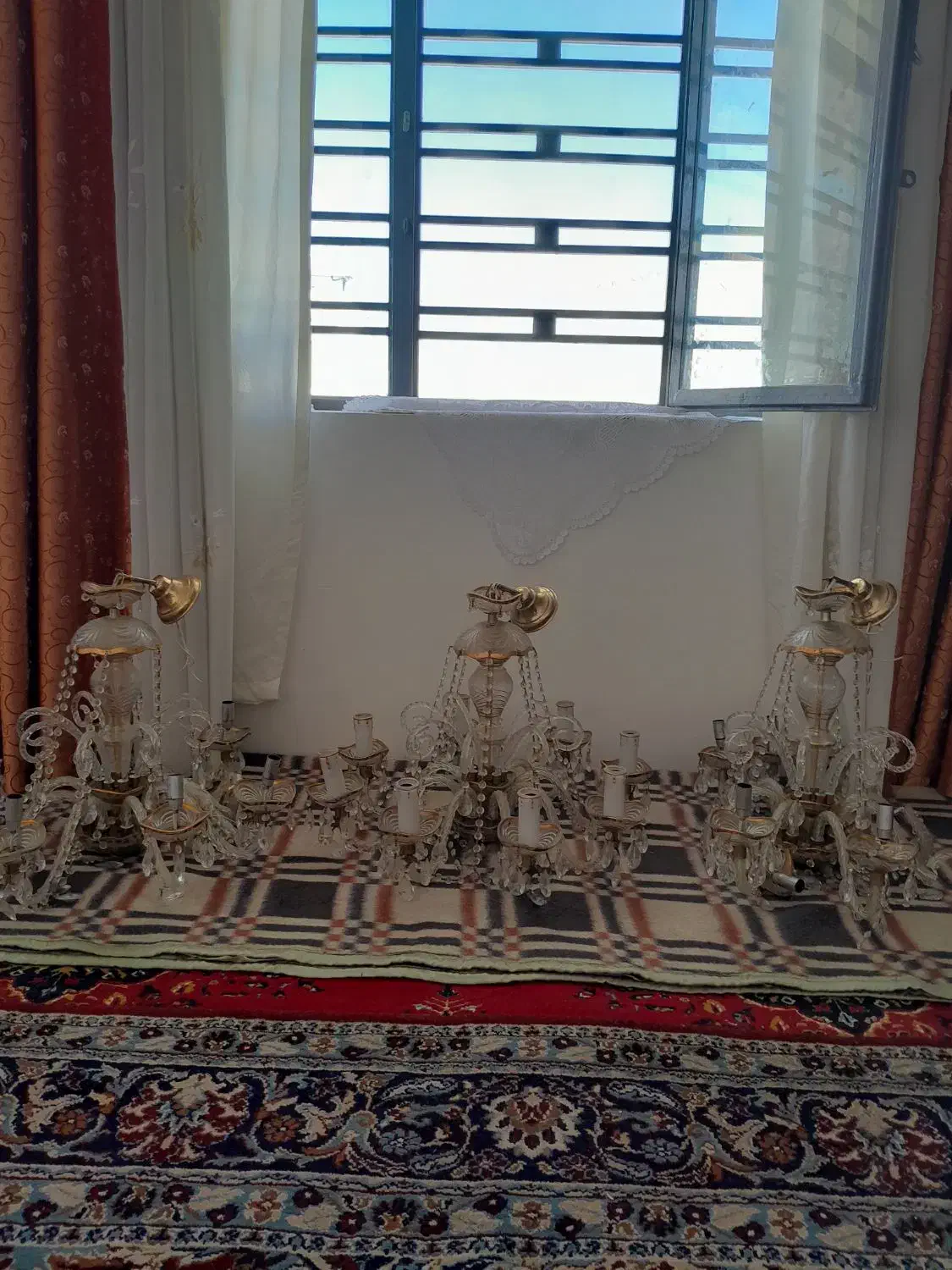 لوستر|لوستر و چراغ آویز|شیراز, شیخ روزبهان|دیوار