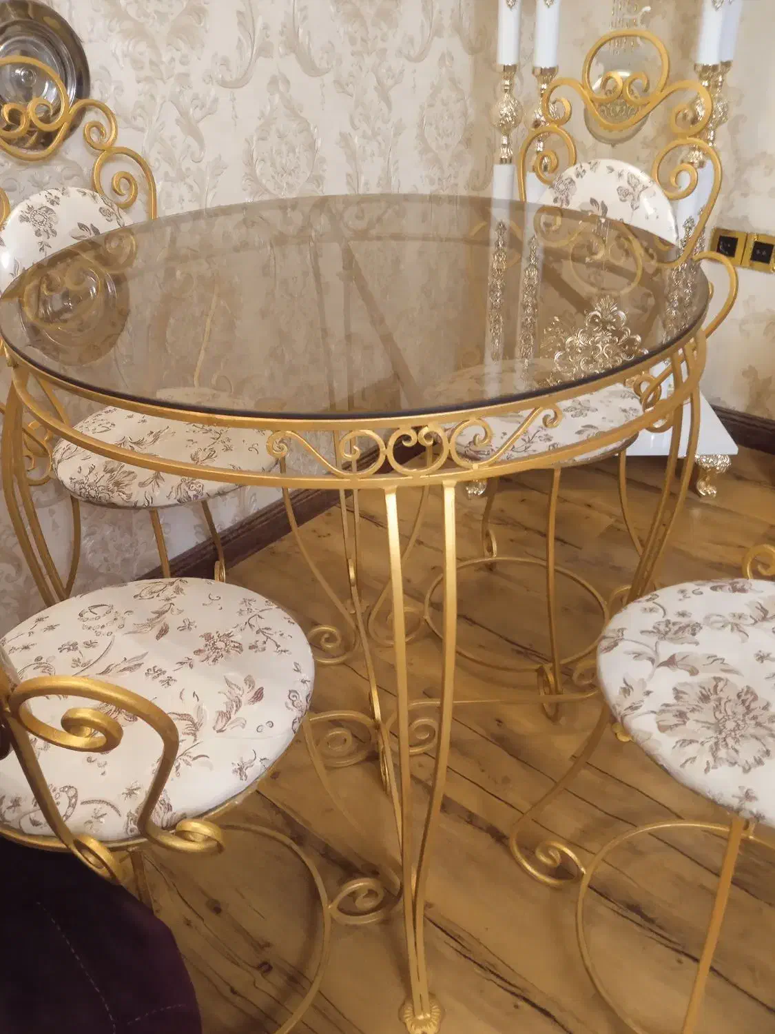 میز ناهار خوری اهن ۴ نفره اعلا|میز و صندلی غذاخوری|تبریز, |دیوار