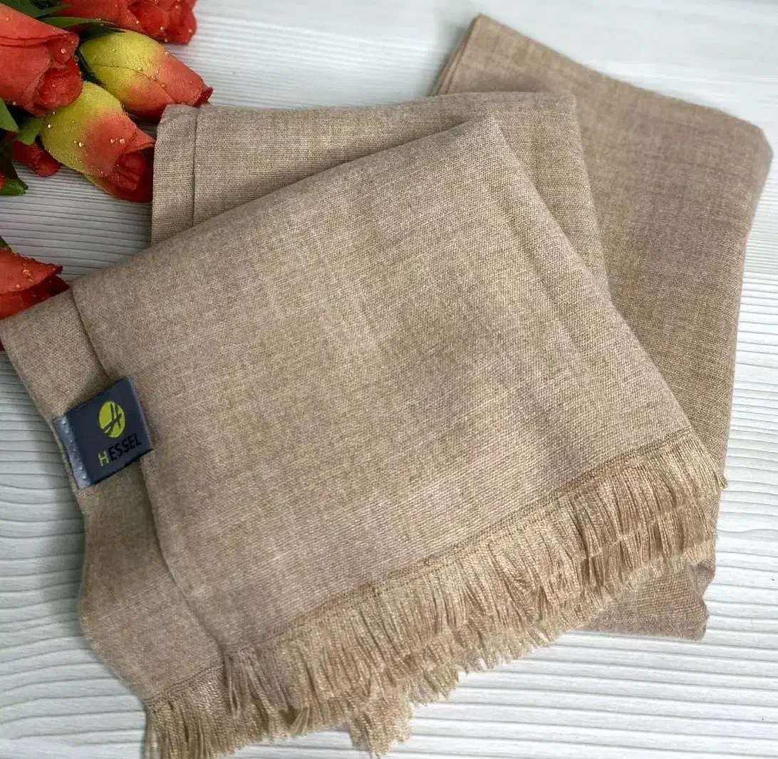 شال موهر|لباس|ری, شهید غیوری (ابن باویه)|دیوار