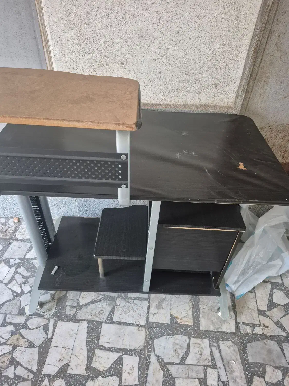 میز  و صندلی چرخدار  مشکی|دفتر کار|قائمشهر, |دیوار