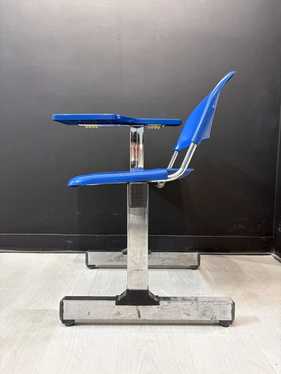 صندلی دانش آموزی|صندلی و نیمکت|قم, بکایی|دیوار