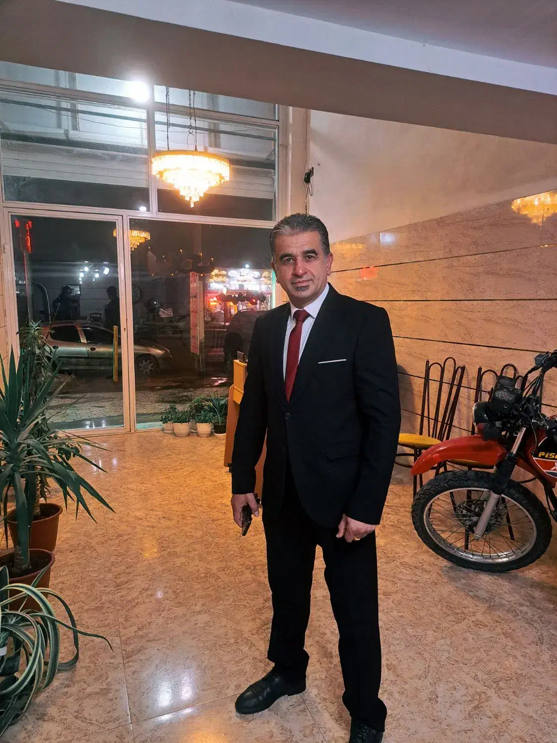 دعوت به همکاری در مشاور املاک علی حمیدنژاد|استخدام بازاریابی و فروش|لیسار, |دیوار