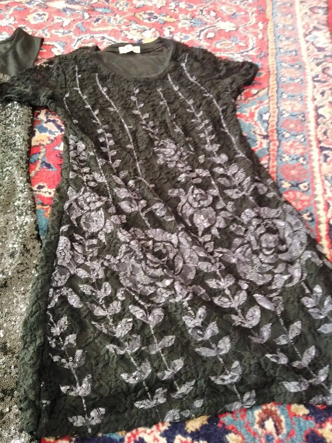 لباس مجلسی|لباس|زند, |دیوار