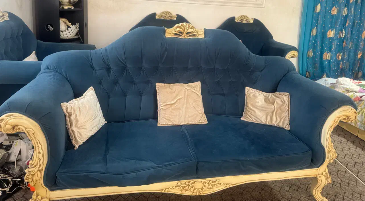 مبل سلطنتی با رنگ ابی درباری|مبلمان خانگی و میز عسلی|رشت, گلسار|دیوار