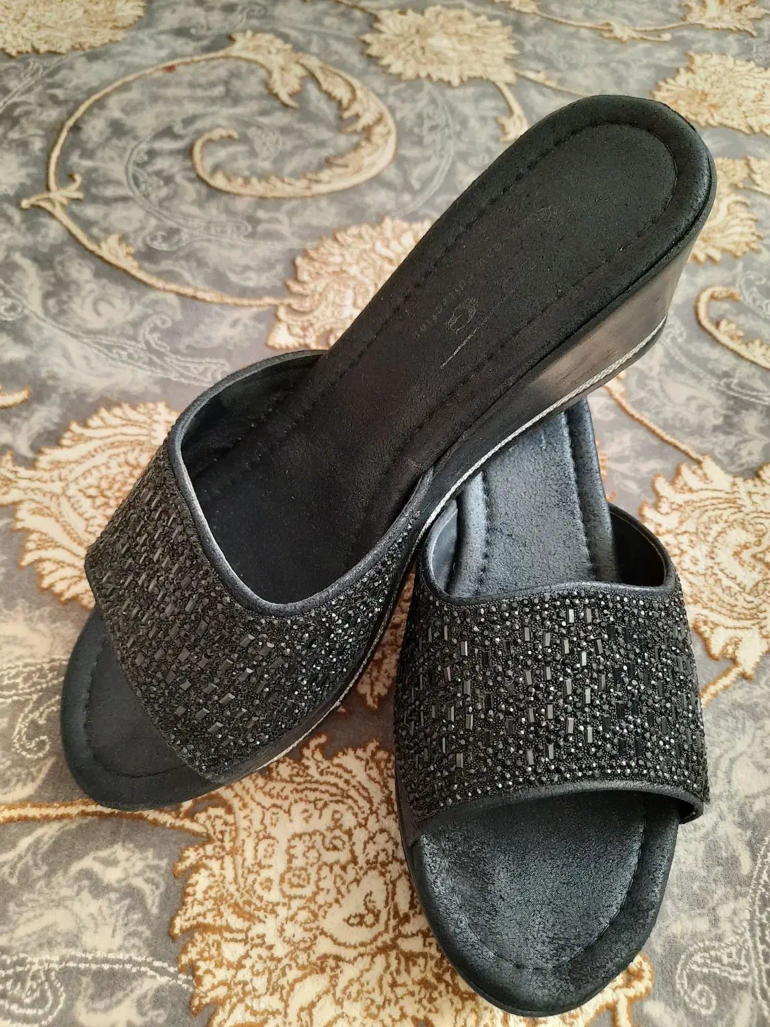 صندل|کیف، کفش، کمربند|اصفهان, مصلی|دیوار